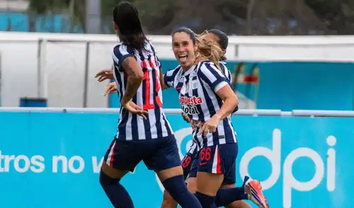 Jugadoras de Alianza Lima celebran gol en la Liga Femenina 2026 tras vencer 2-0 a Sporting Cristal