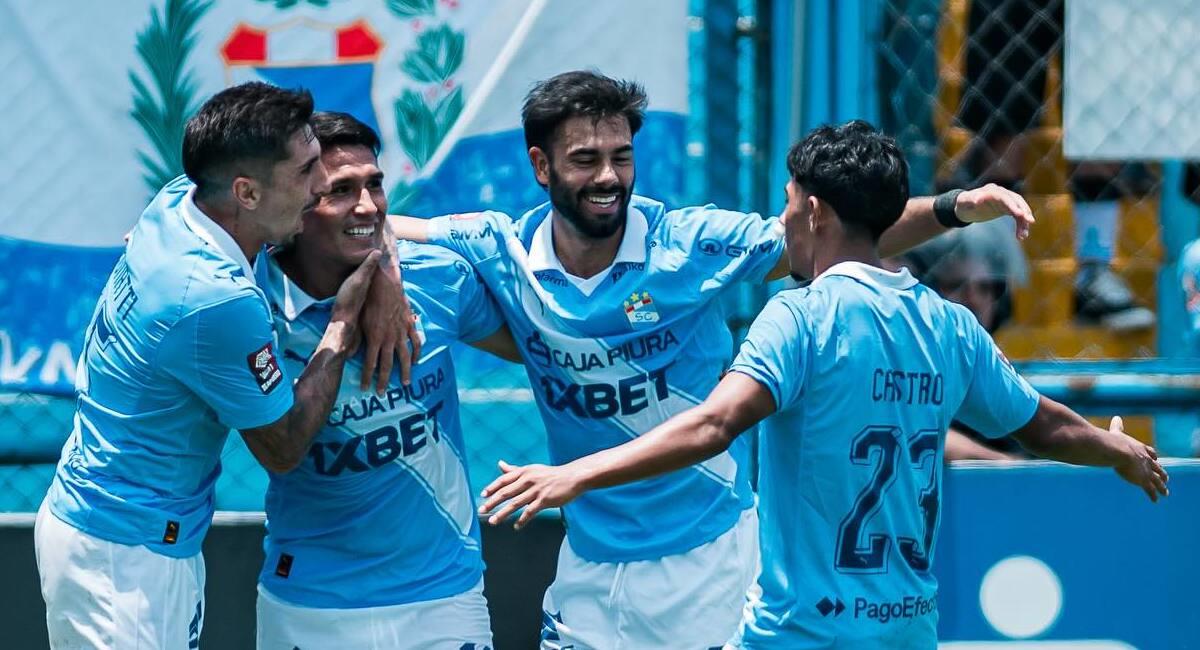 Jugadores de Sporting Cristal entrenando mientras piensan en los próximos partidos para los playoffs
